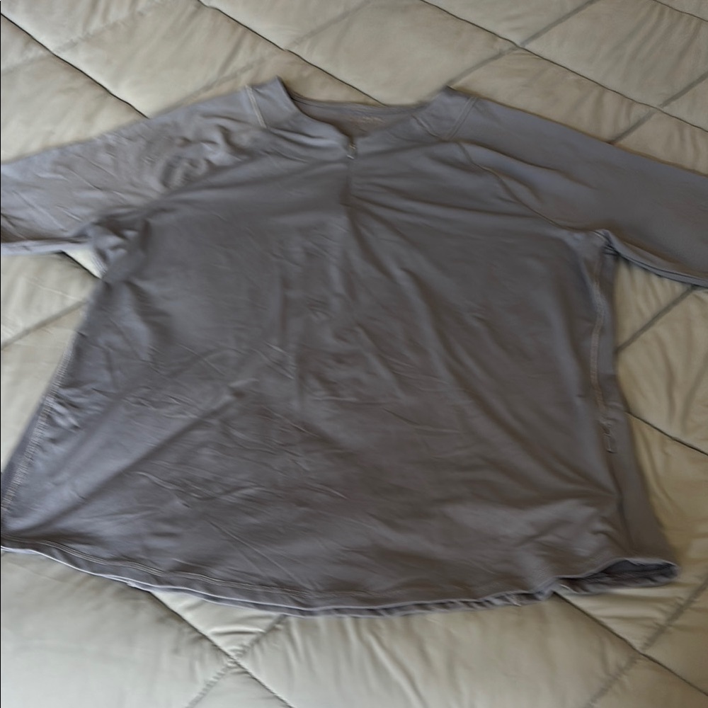 Athleta Tee - gray - large